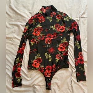 Women’s floral bodysuit | size Medium